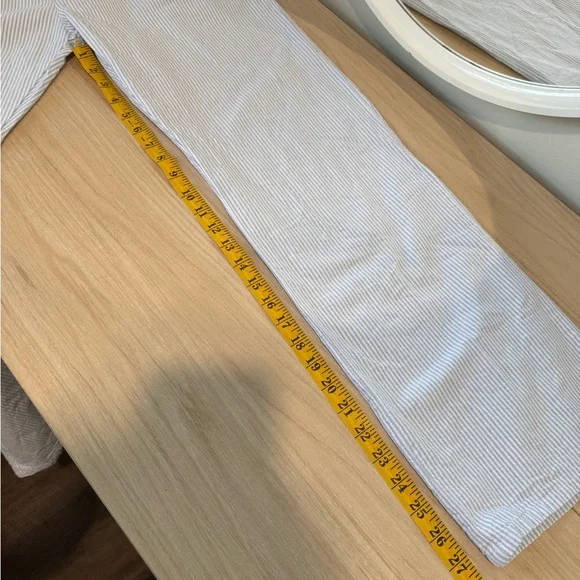 Brandy Melville Anastasia white leg striped pants - Picture 7 of 8